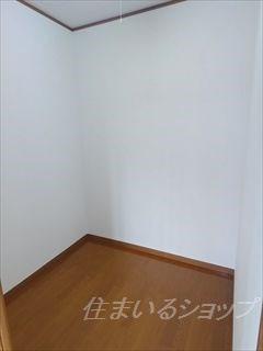 広島市安佐北区深川１丁目のテラスの設備|２帖のウォークインクローゼット