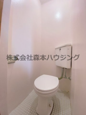 【トイレ】 | 　レジデンス東門真 | ※同タイプ別室の写真となります。
　イメージとしてご覧ください。
　設備内容など相違がある場合あくまで現状優先となります。