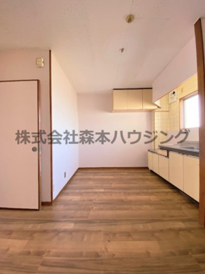 【居間・リビング】 | 　レジデンス東門真 | ※同タイプ別室の写真となります。
　イメージとしてご覧ください。
　設備内容など相違がある場合あくまで現状優先となります。