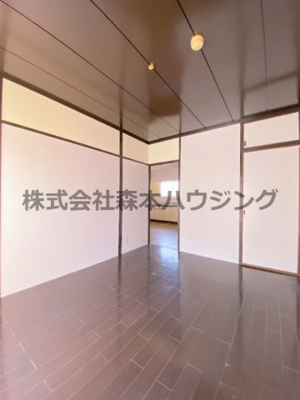 【洋室】 | 　レジデンス東門真 | ※同タイプ別室の写真となります。
　イメージとしてご覧ください。
　設備内容など相違がある場合あくまで現状優先となります。