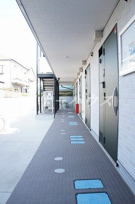 習志野市藤崎５丁目のアパートのロビー