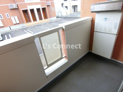 【バルコニー】 | インノバーレⅡ | 晴れた日には洗濯物もたくさん干せます。