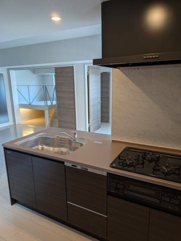 MODERN ASPIRATION平尾駅前のキッチン