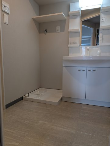 MODERN ASPIRATION平尾駅前の居間・リビング