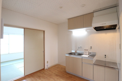 【居間・リビング】 | グリーンハウス | ※別号室参考写真です ※現況優先