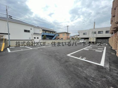 【駐車場】 | OAK VILLA 久留米 | 駐車スペースもあります