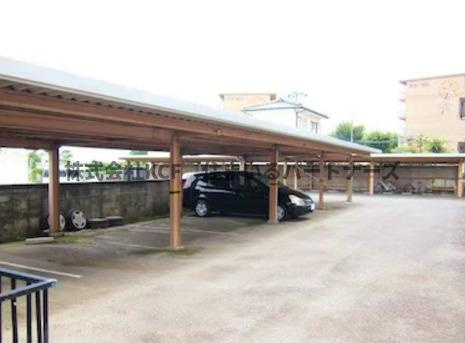 エスペランクレール長門石の駐車場|駐車場に車を止められます