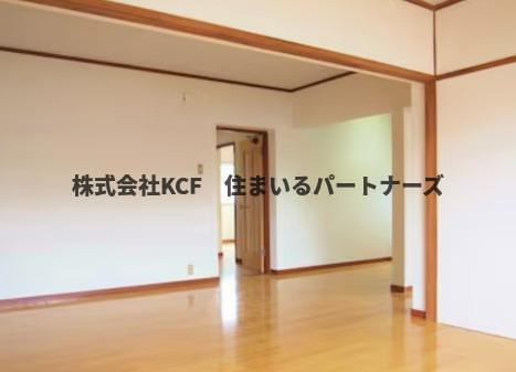 エスペランクレール長門石の内装|明るい室内です