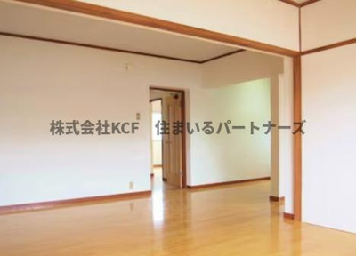 【内装】 | エスペランクレール長門石 | 明るい室内です