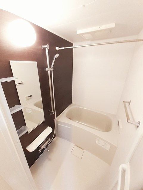 ＡＳＨＡＤＥの浴室