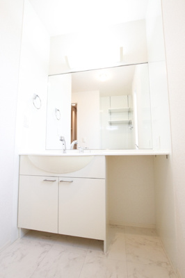 白基調の洗面台♪