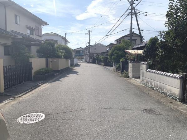 【前面道路含む現地写真】