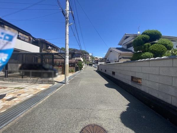 【前面道路含む現地写真】