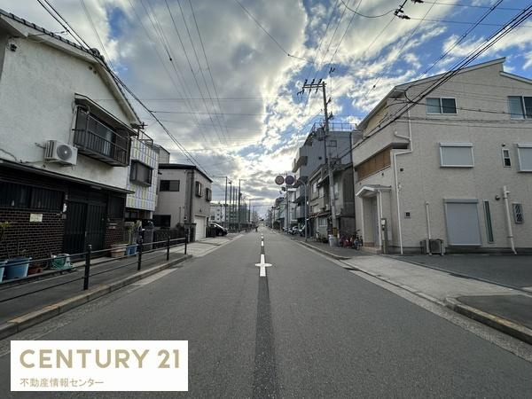 【前面道路含む現地写真】 | 春日出北3丁目　中古戸建 | 周辺は閑静な住宅街で、住環境良好！