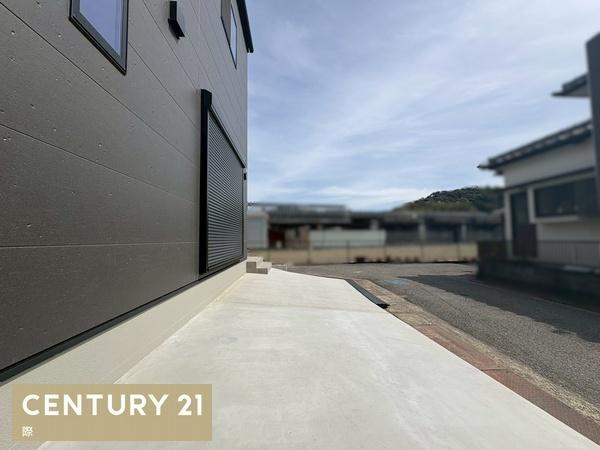 和歌山市鳴神　新築戸建の駐車場