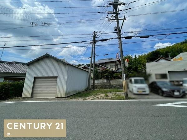 和歌山市平尾　中古戸建の前面道路含む現地写真