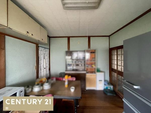 和歌山市平尾　中古戸建の居間・リビング