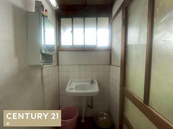 和歌山市平尾　中古戸建の独立洗面台