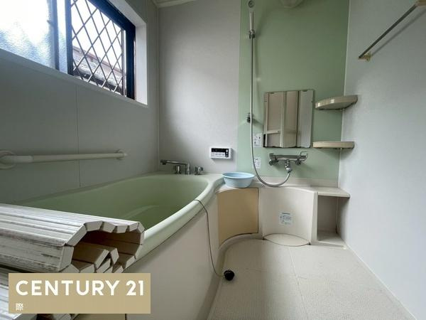 和歌山市平尾　中古戸建の浴室