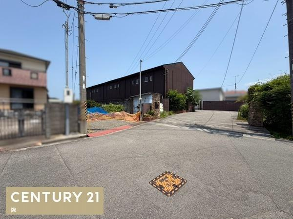 和歌山市西浜　アパートの前面道路含む現地写真