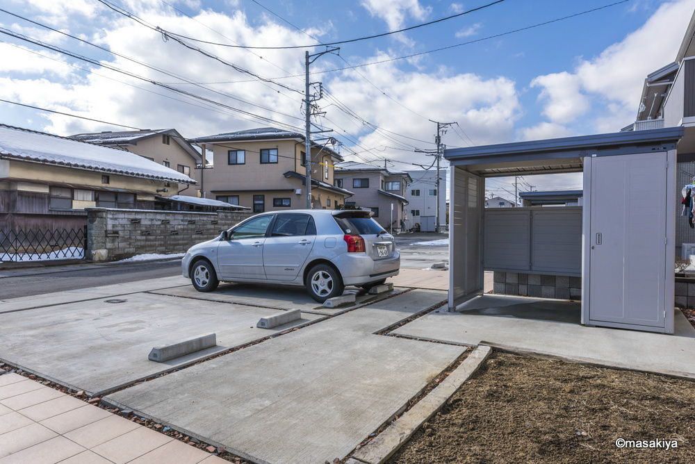 プライマリーコートの駐車場|駐車場2台無料です。