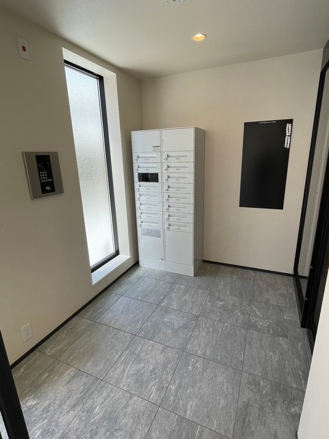 ワン・ドゥ・シアットⅡのエントランス|★オートロック付きエントランス★