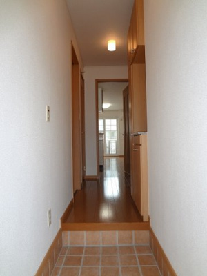 【玄関】 | パインヒルズＡ