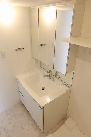 GRANPASEO麻布十番の独立洗面台