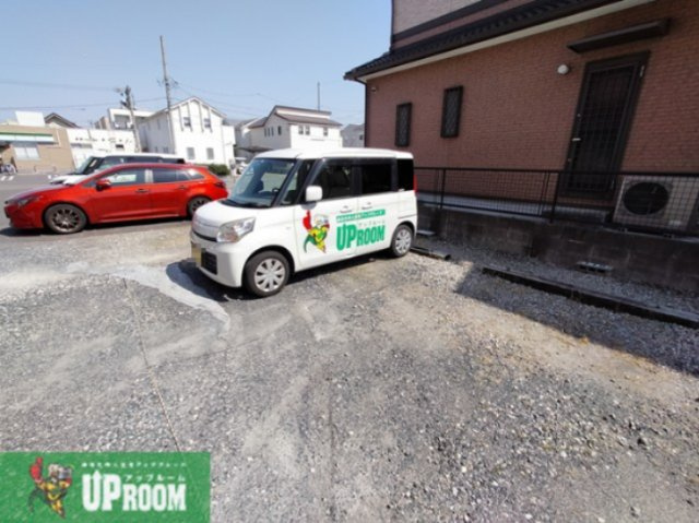 サンテラス花の木の駐車場