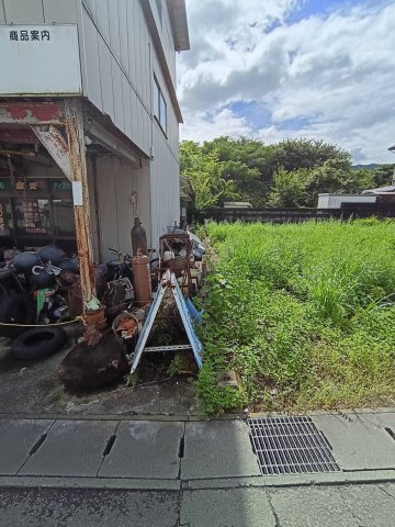 西条市丹原町田野上方2086-2　土地の周辺|東側境界