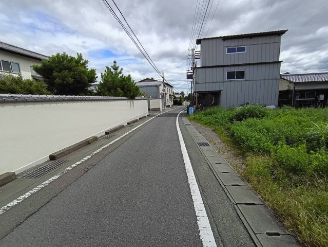 西条市丹原町田野上方2086-2　土地の周辺|前面道路