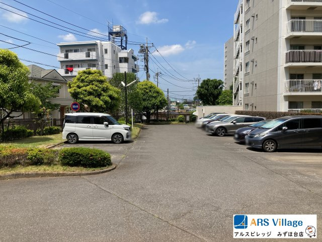 みよしみずほ台サンライトマンションDの駐車場