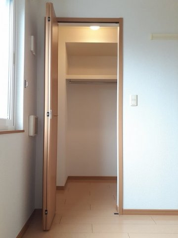 メゾンドフラン　イシカラＡの収納