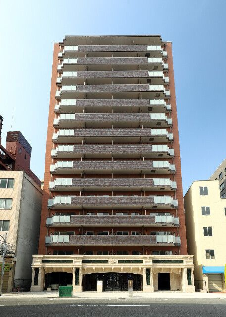 プレジオ本町の外観