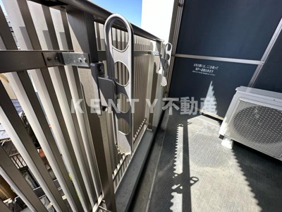 【バルコニー】 | スタイリオ下丸子 | 開放的で明るい空間を演出してくれるバルコニーです