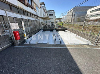 【駐車場】 | 駐車場があるので、車を買う予定の方も安心です