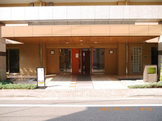 【エントランス】 | 清廉とされたエントランスになっています。