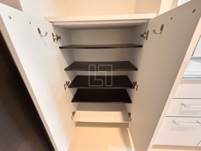 【収納】 | HS梅田EAST | HS梅田EAST　下駄箱