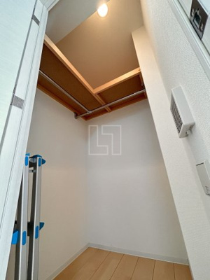 【収納】 | HS梅田EAST | HS梅田EAST　ウォークインクローゼット