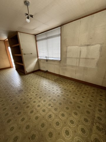 19号線沿い　事務所兼倉庫|2F
