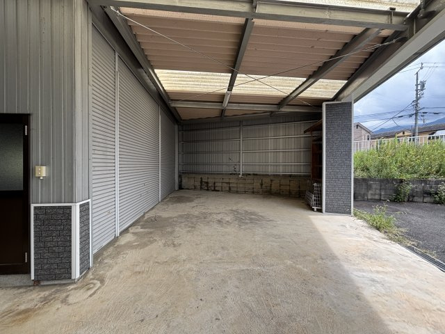 19号線沿い　事務所兼倉庫