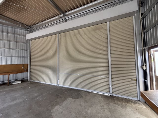 19号線沿い　事務所兼倉庫