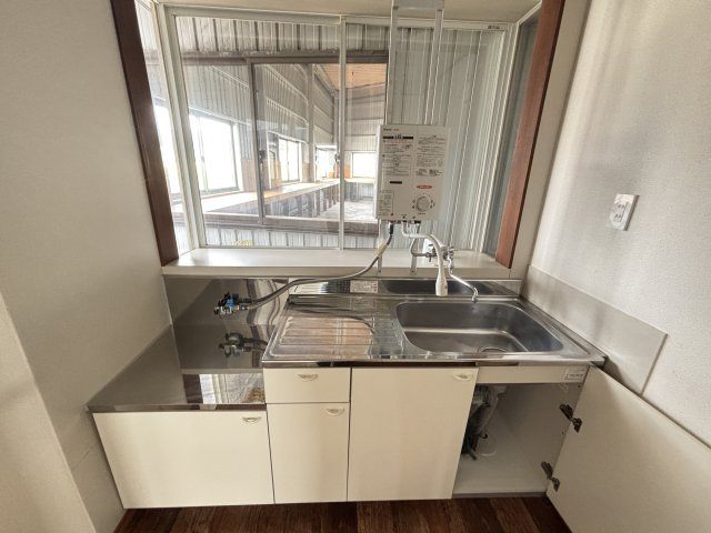 19号線沿い　事務所兼倉庫