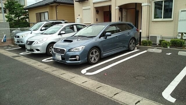 ウィステリアの駐車場|駐車場完備です