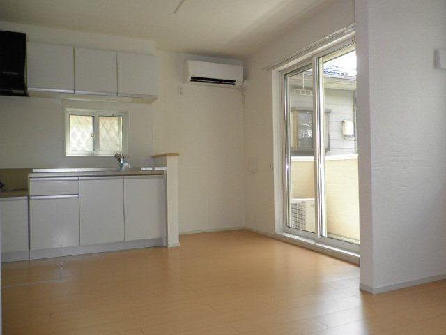 ウィステリアの居間・リビング|こちらのリビングで趣味の時間をお楽しみください