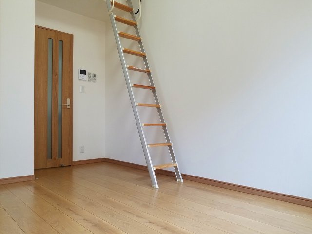 川崎市多摩区宿河原６丁目のアパートの寝室