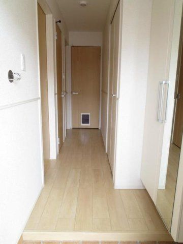 ナイトＢの玄関