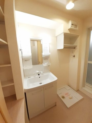 カーサ　アルベロディピノＢの洗面所