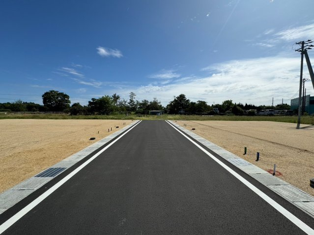 大津市堅田１丁目　建築条件無し売土地の前面道路含む現地写真|宅地造成工事完了しました。全32区画の新しい街が誕生しました。
