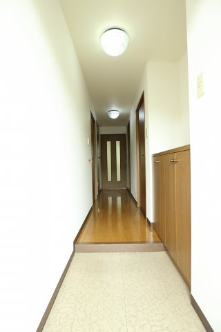 ノーブル須磨の玄関